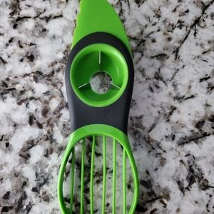 3in1 avocado tool